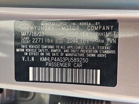 Used 2023 Hyundai Elantra Limited FWD image 25