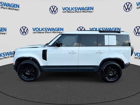 Used 2025 Land Rover Defender 110 S AWD/4WD image 11