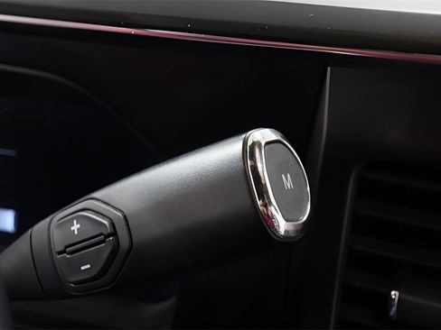 Used 2024 Ford F350 Platinum w/ FX4 Off-Road Package image 17