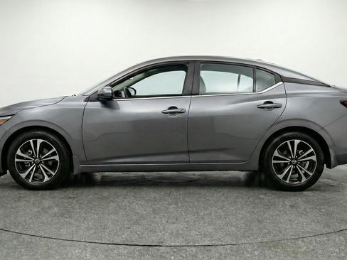 Used 2025 Nissan Sentra SV FWD image 5