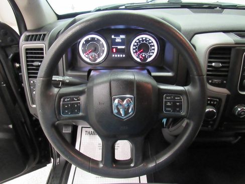 Used 2021 RAM 1500 Express AWD/4WD image 37