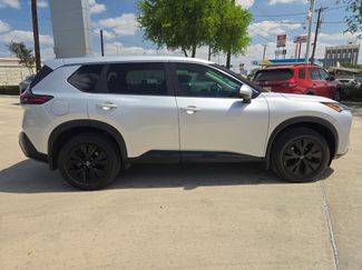 Used 2023 Nissan Rogue SV video 2