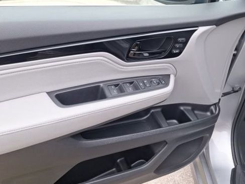 Used 2022 Honda Odyssey Touring image 7