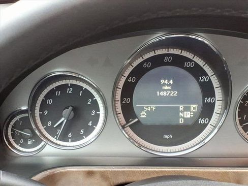 Used 2010 Mercedes-Benz E 350 Sedan image 10