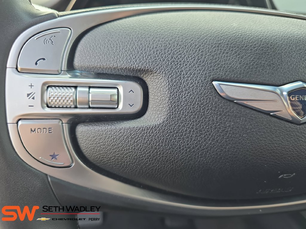 Used 2025 Genesis GV70 2.5T AWD/4WD image 17