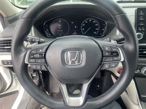 Used 2022 Honda Accord Touring image 25