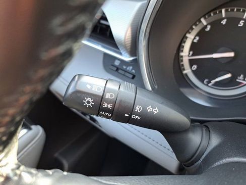 Certified 2021 Toyota Highlander Platinum image 26