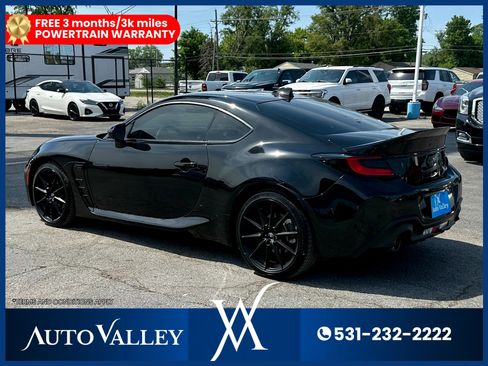 Used 2025 Toyota GR86 Premium w/ ALL Weather Mat Package (TMS) RWD image 5