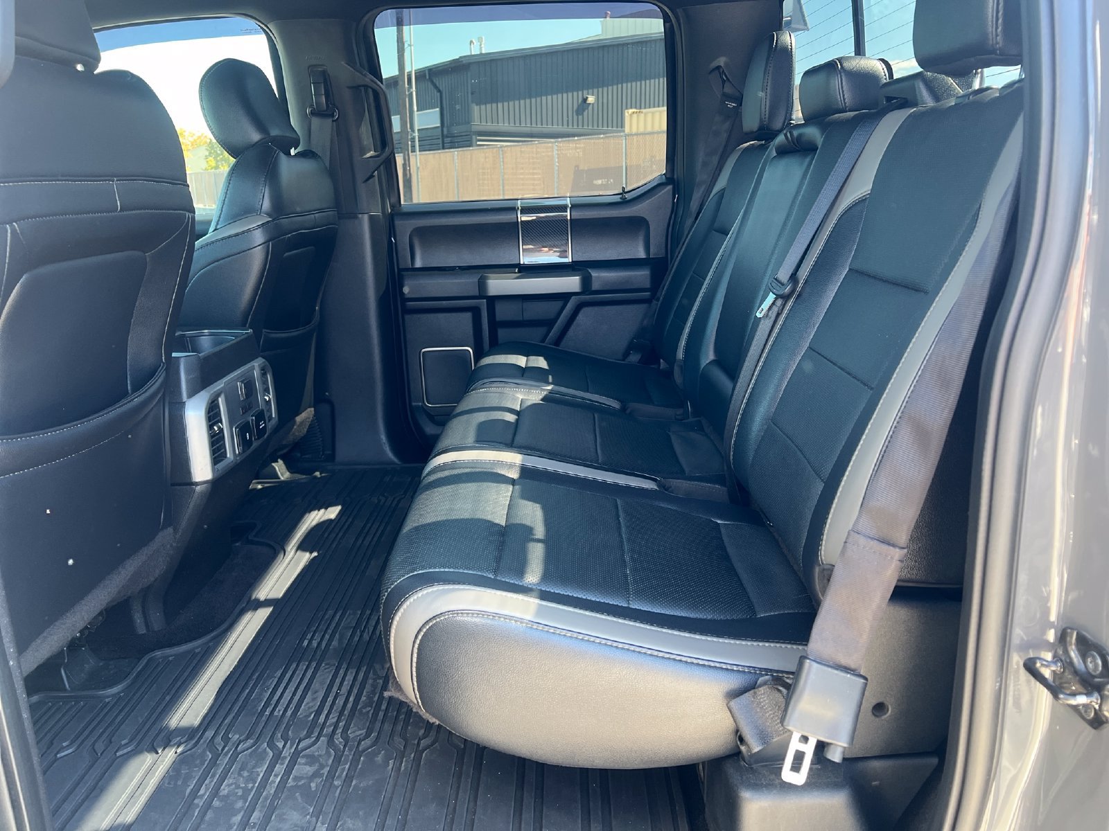 Used 2018 Ford F150 Raptor w/ Equipment Group 802A Luxury AWD/4WD image 26