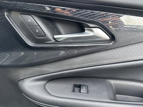 Used 2024 Chevrolet Blazer EV LT image 21