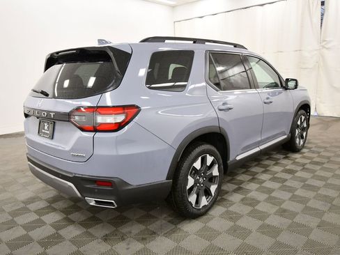 New 2026 Honda Pilot Touring image 7