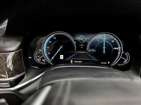Used 2017 BMW 750i RWD image 15