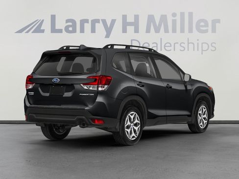 Used 2023 Subaru Forester Premium AWD/4WD image 2