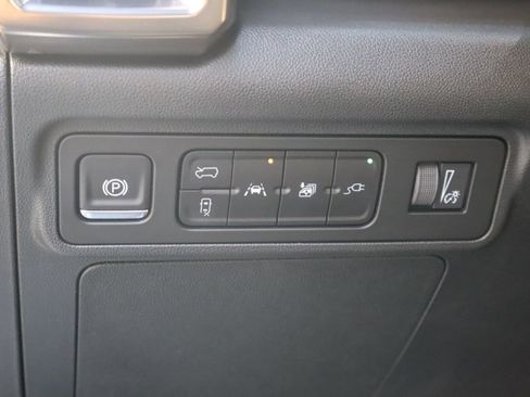 Used 2025 GMC Hummer EV 3X AWD/4WD image 23