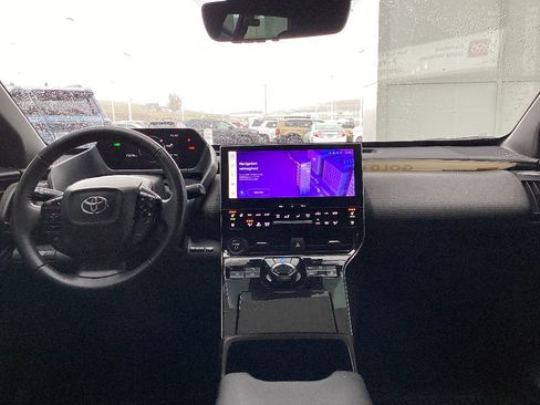 Used 2023 Toyota bZ4X Limited image 18