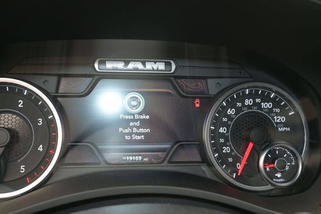 Used 2025 RAM 2500 Big Horn AWD/4WD image 11