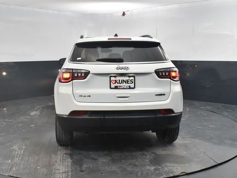 Used 2023 Jeep Compass Latitude image 8