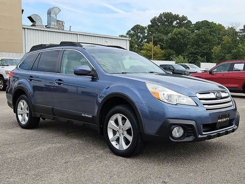 Used 2013 Subaru Outback 2.5i Premium AWD/4WD image 3