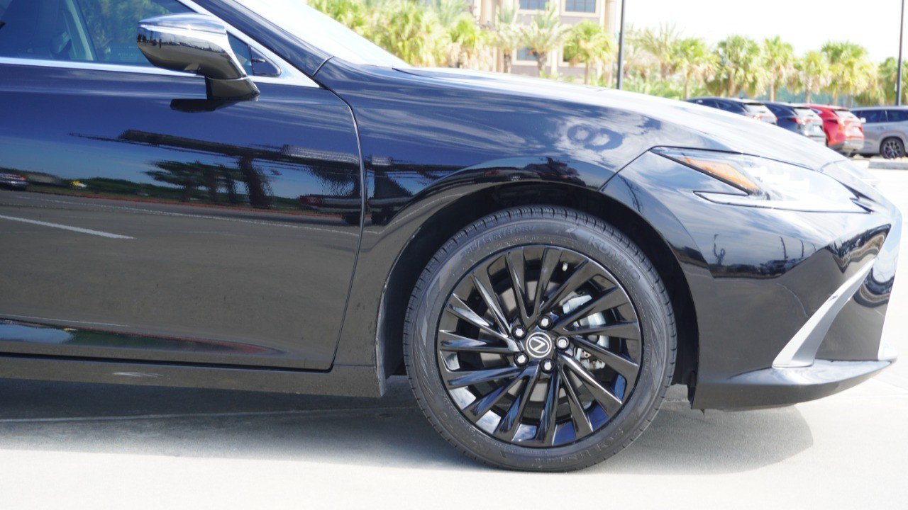 Certified 2024 Lexus ES 350 Ultra Luxury w/ Accessory Package (Z2) FWD image 9
