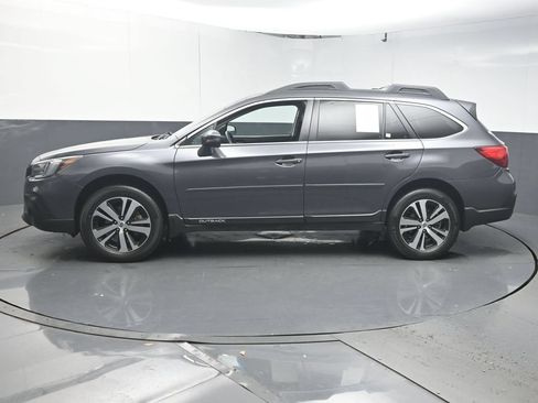 Used 2018 Subaru Outback 2.5i Limited AWD/4WD image 5