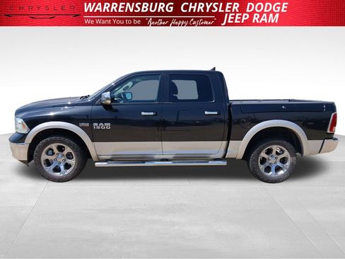 Used 2016 RAM 1500 Laramie w/ Convenience Group AWD/4WD image 7
