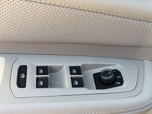 New 2026 Volkswagen Atlas SE image 16