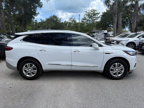 Used 2020 Buick Enclave Essence FWD image 8