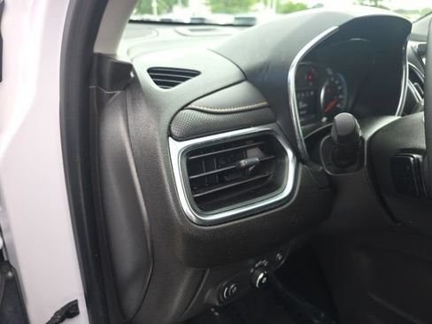 Used 2024 Chevrolet Equinox Premier AWD/4WD image 15