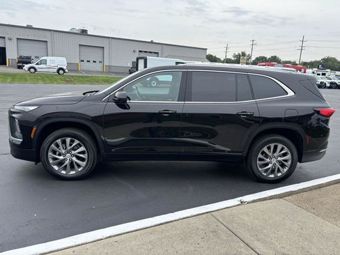 Used 2025 Buick Enclave Preferred w/ Power Package AWD/4WD image 6