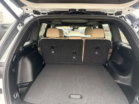 New 2025 Jeep Grand Cherokee Limited w/ Trailer Tow Package image 8