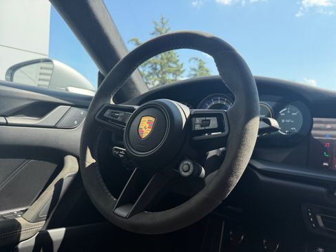 Certified 2022 Porsche 911 GT3 RWD image 22