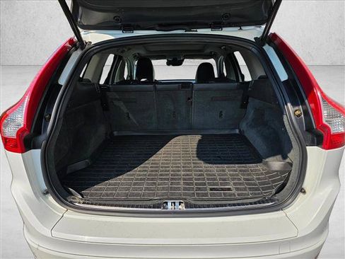 Used 2016 Volvo XC60 T5 Platinum AWD/4WD image 10