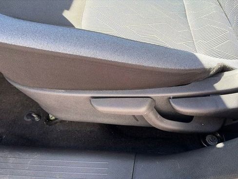 Used 2023 Nissan Versa SV FWD image 10