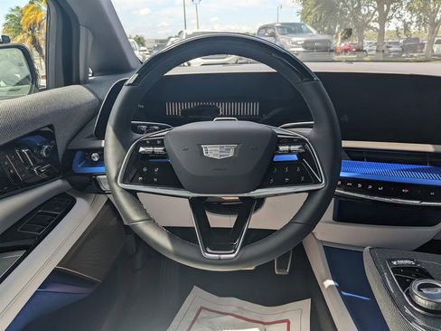 New 2025 Cadillac Optiq Luxury 1 image 13