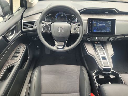 Used 2018 Honda Clarity Plug-In Hybrid image 12