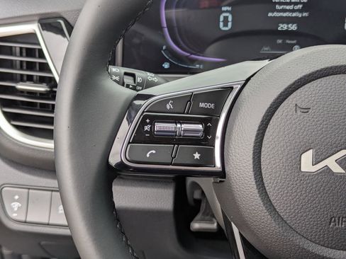 New 2026 Kia Seltos S FWD image 29