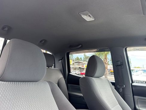 Used 2012 Toyota Tacoma PreRunner w/ SR5 Pkg RWD image 20