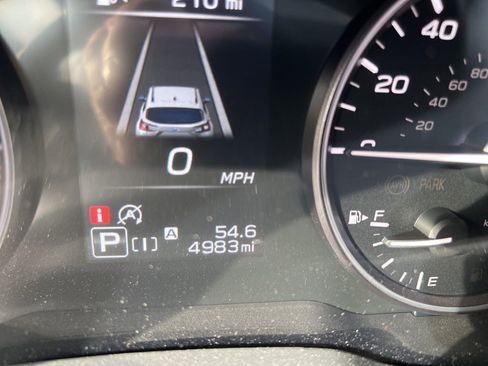 Certified 2025 Subaru Crosstrek 2.5i Limited w/ Crosstrek Mirror Package image 9