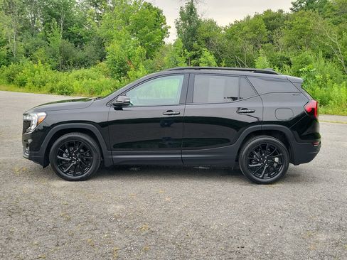 Used 2023 GMC Terrain SLT w/ Infotainment Package II AWD/4WD image 8