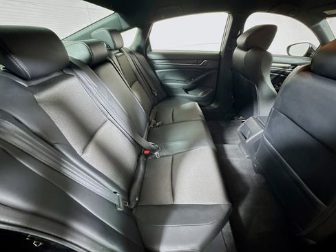 Used 2018 Honda Accord Sport image 22