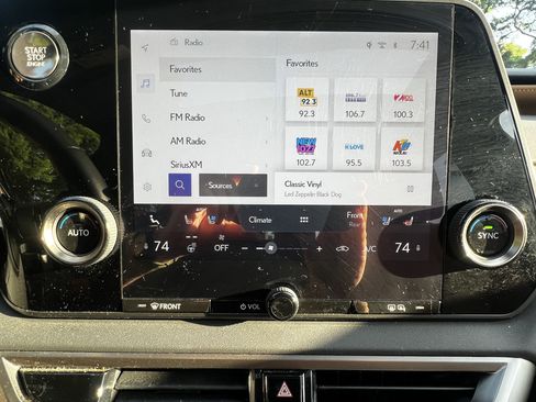 Used 2023 Lexus RX 350 Premium w/ Accessory Package AWD/4WD image 23