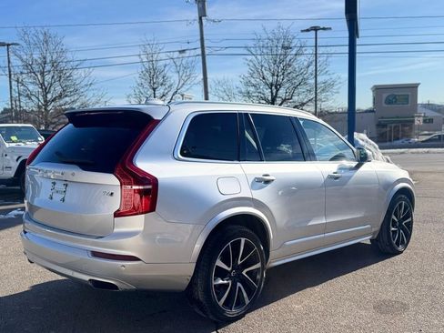 Used 2021 Volvo XC90 T6 Momentum w/ Climate Package image 6