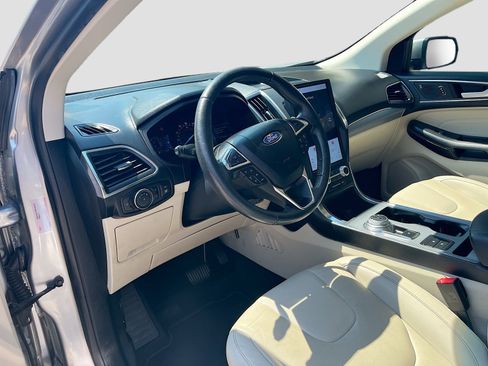 Used 2022 Ford Edge Titanium image 9