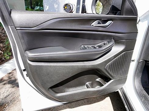 Certified 2023 Jeep Grand Cherokee L Laredo RWD image 23