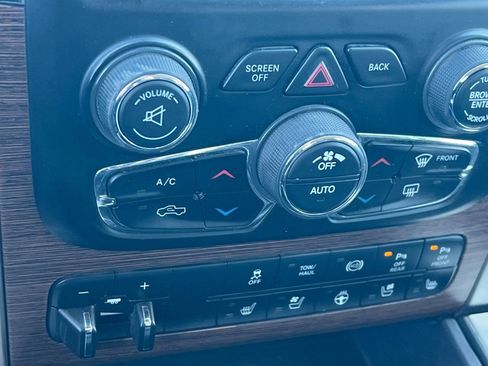 Used 2017 RAM 3500 Laramie w/ Sport Appearance Group image 17