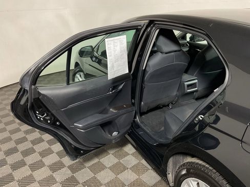 Used 2022 Toyota Camry LE AWD/4WD image 31