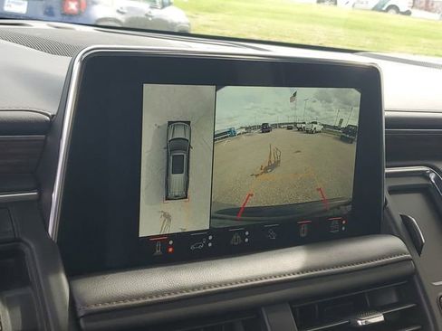 Certified 2023 Chevrolet Suburban High Country w/ Advanced Technology Package image 28