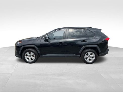 Used 2021 Toyota RAV4 XLE w/ XLE Grade Weather Package image 4