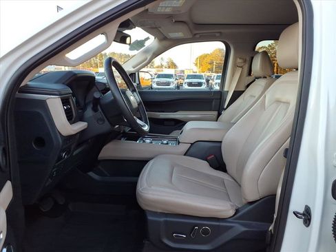 Used 2024 Ford Expedition Limited w/ Excursion Package image 19