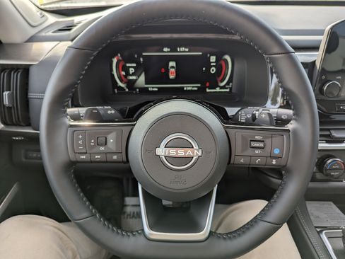 New 2025 Nissan Pathfinder Platinum w/ Cargo Package image 22